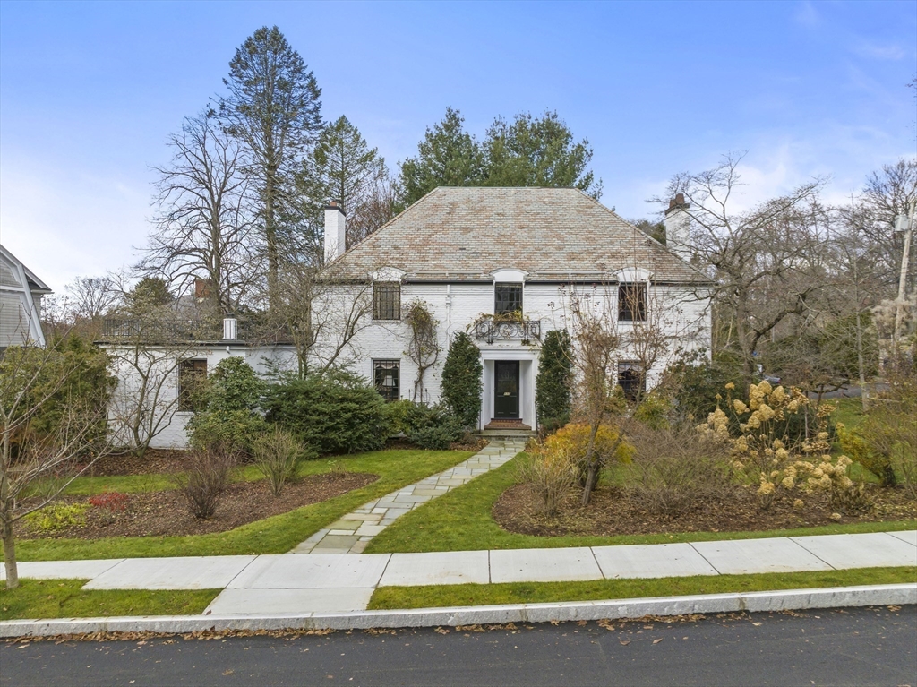 110 Pickwick Rd