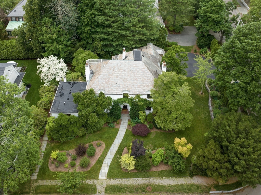 110 Pickwick Rd