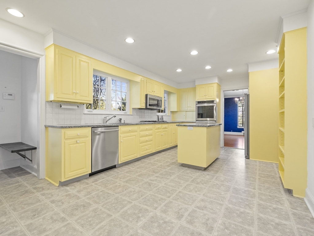 110 Pickwick Rd