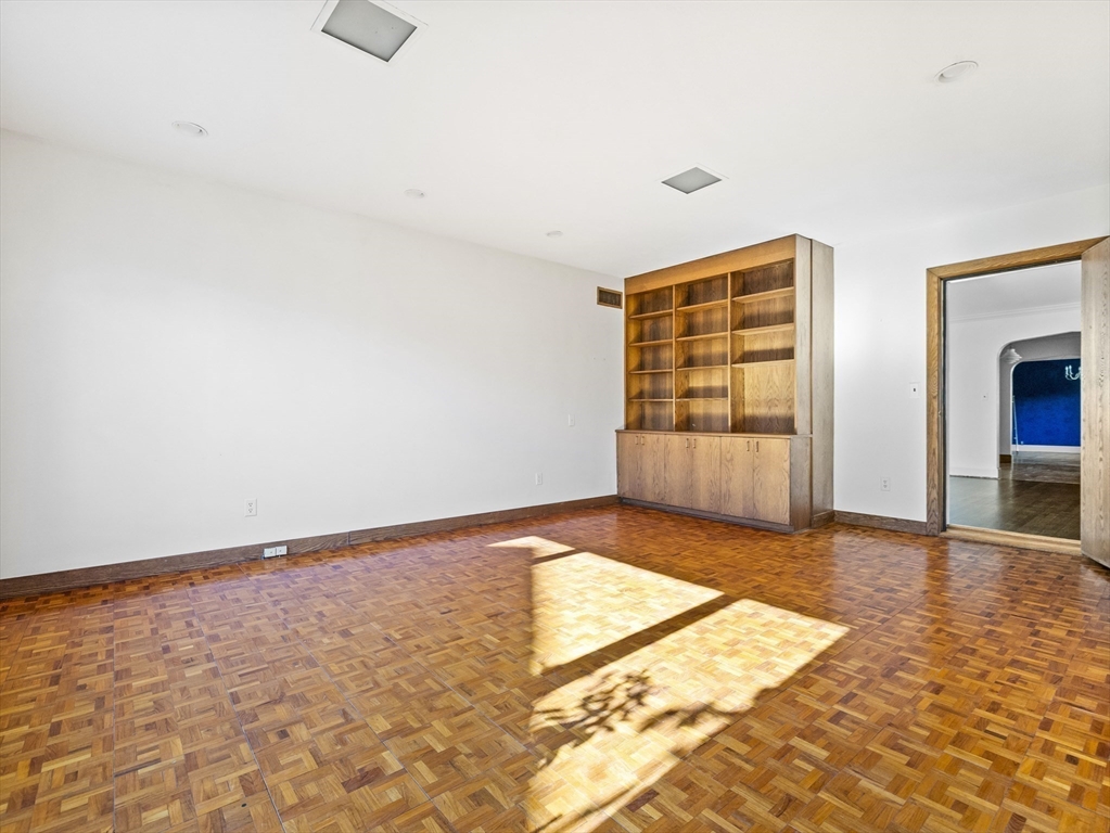 110 Pickwick Rd