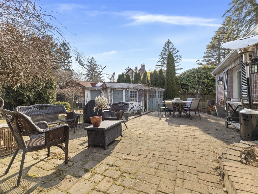 17 Puritan Ln