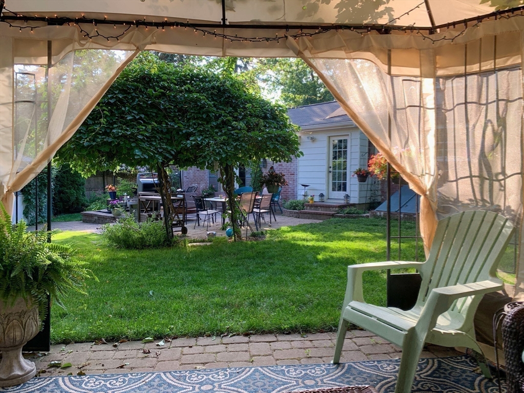 17 Puritan Ln