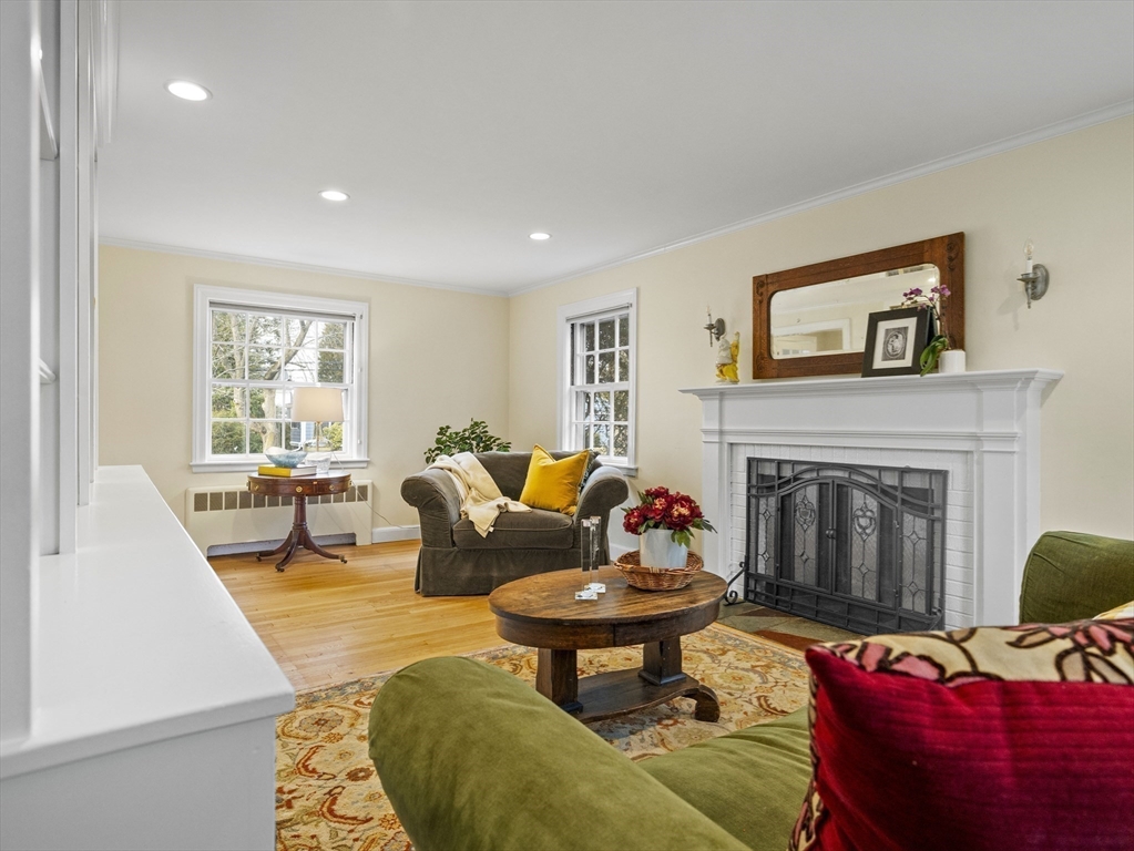 17 Puritan Ln