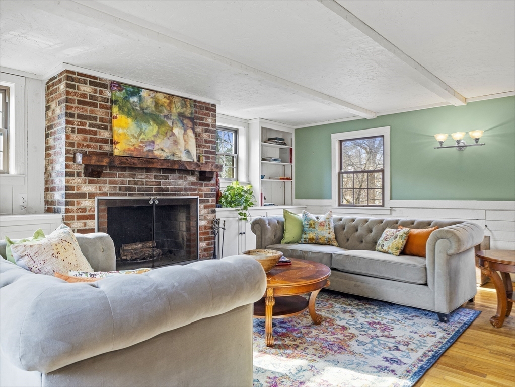 17 Puritan Ln