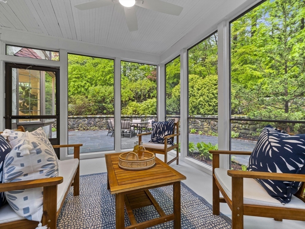 37 Hillside Rd