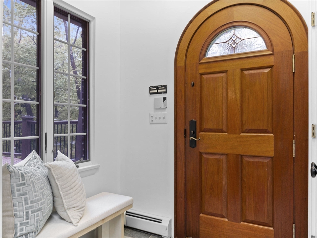 37 Hillside Rd