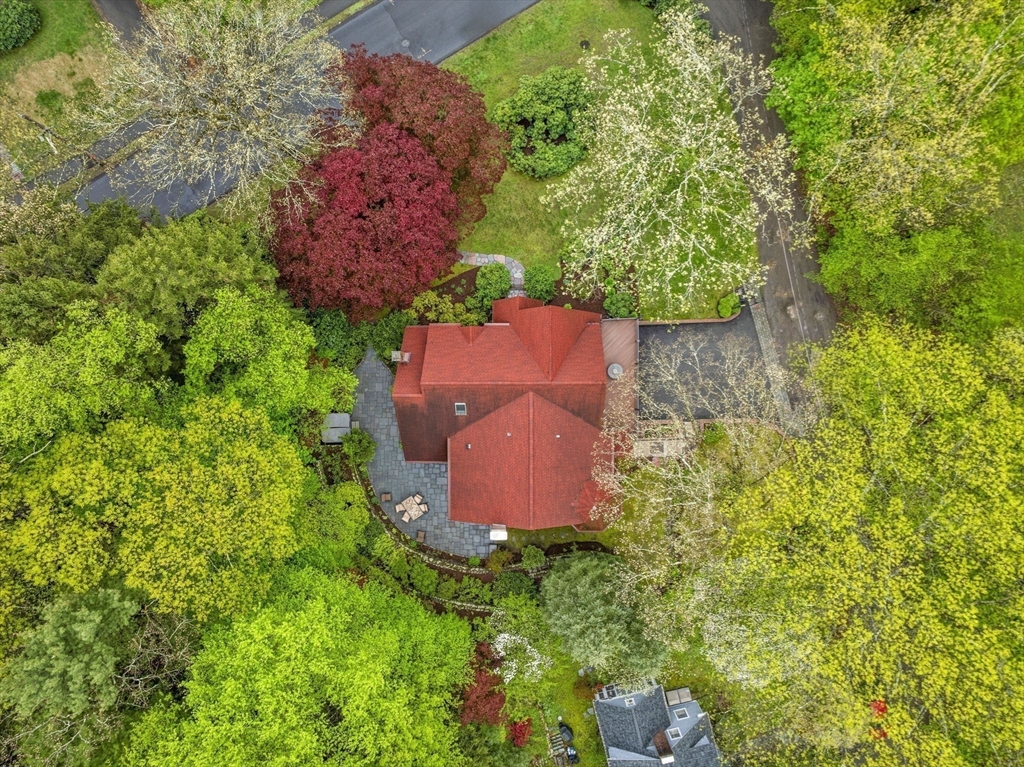 37 Hillside Rd