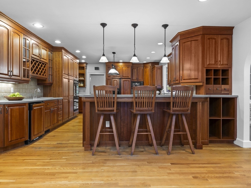 37 Hillside Rd