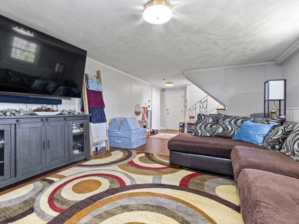 460 Parmenter Rd