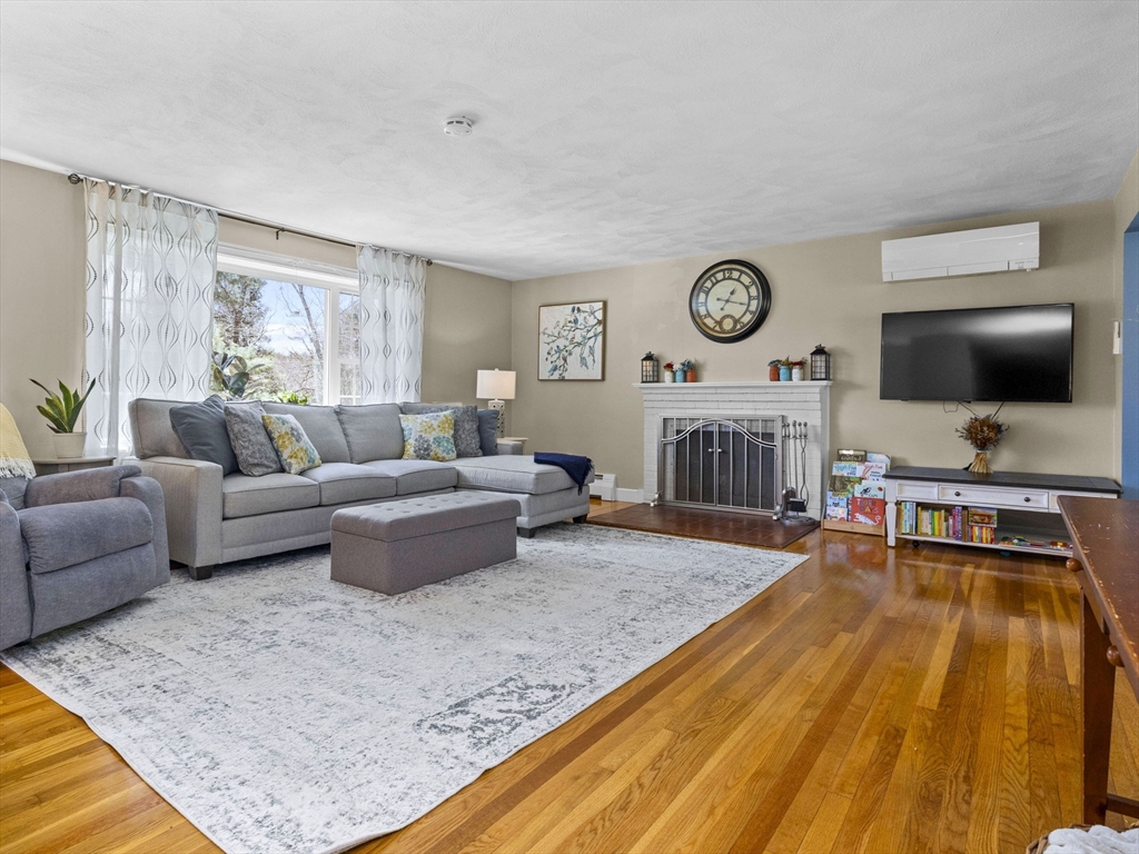 460 Parmenter Rd