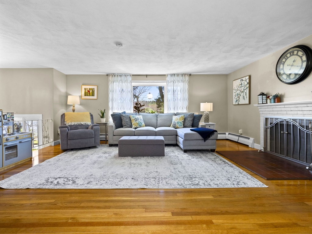 460 Parmenter Rd