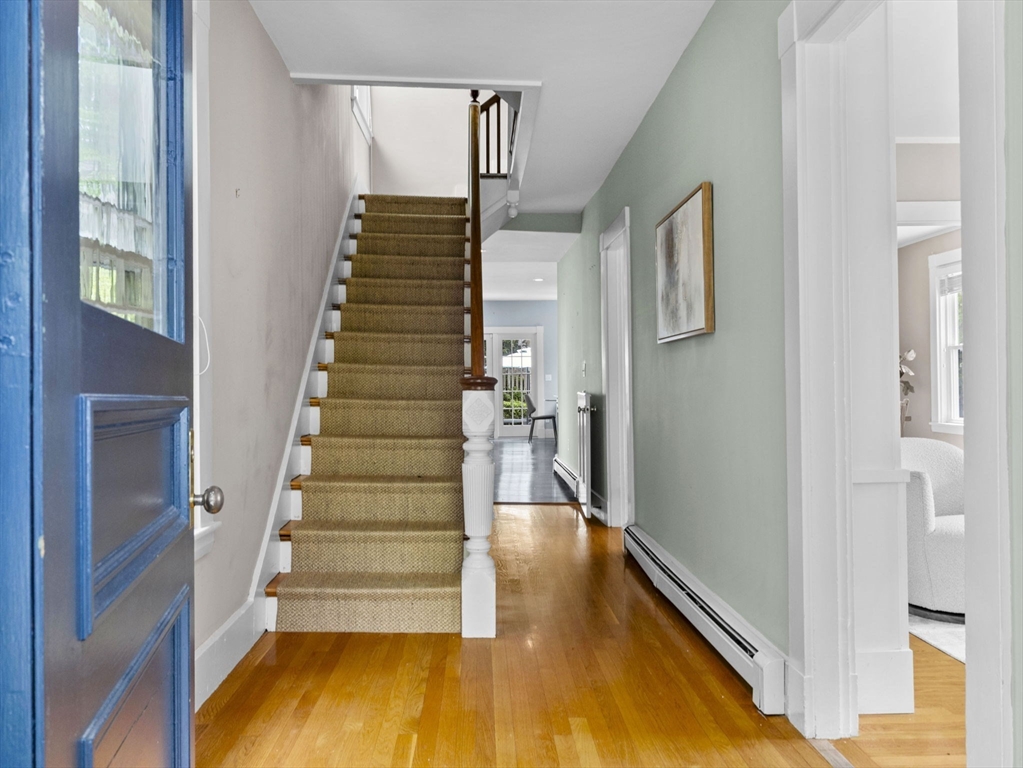 25 Curve St