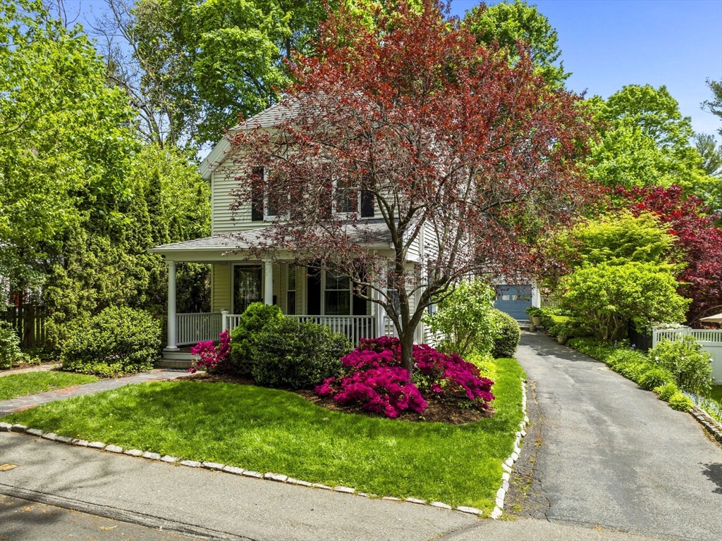 25 Curve St