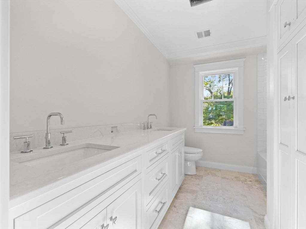 14 Oakencroft Road