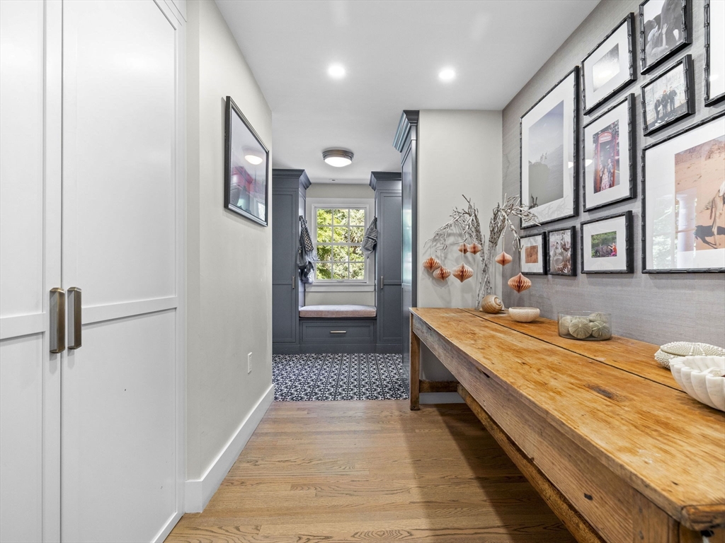 21 Sterling Rd