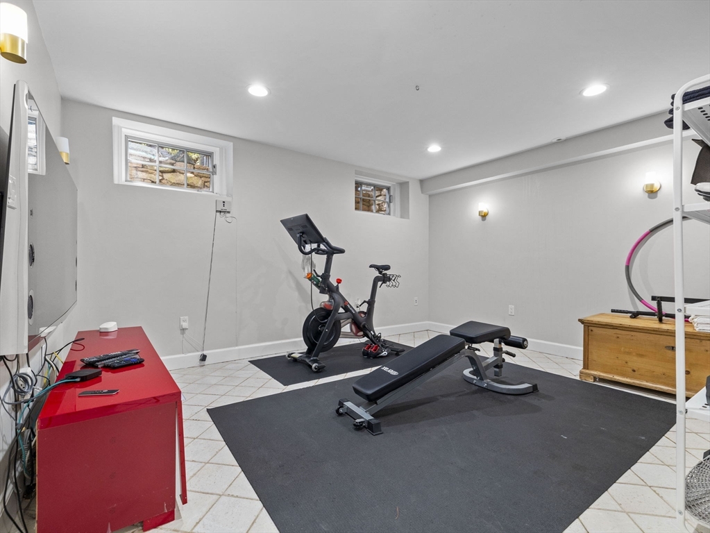 21 Sterling Rd