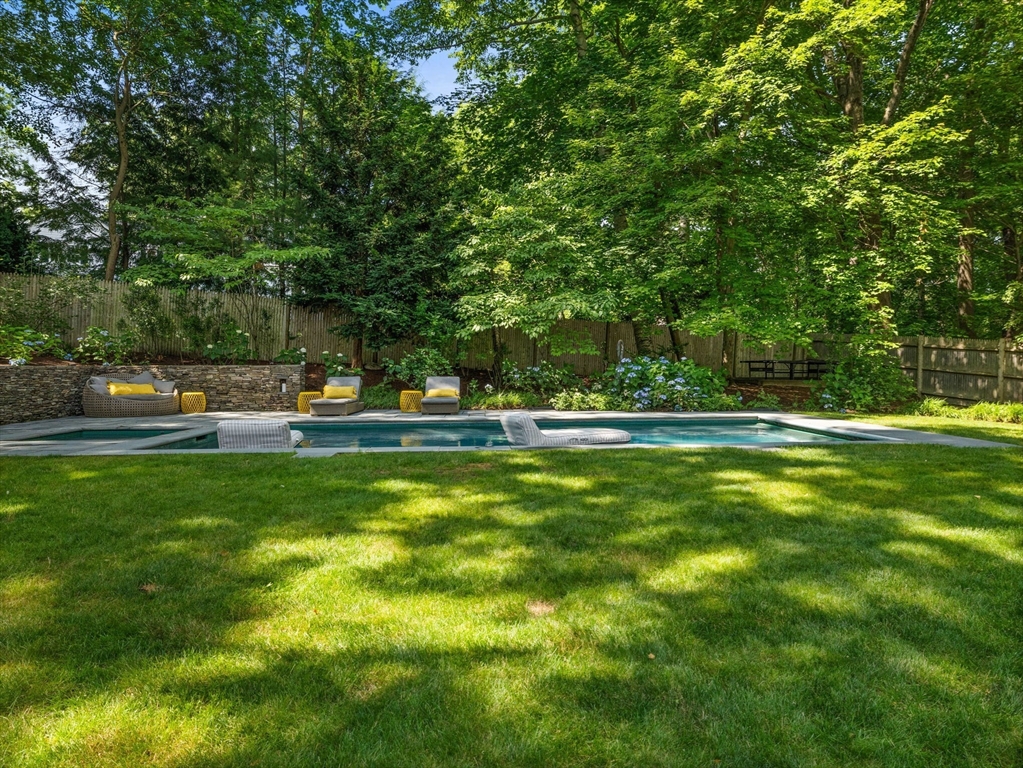 21 Sterling Rd