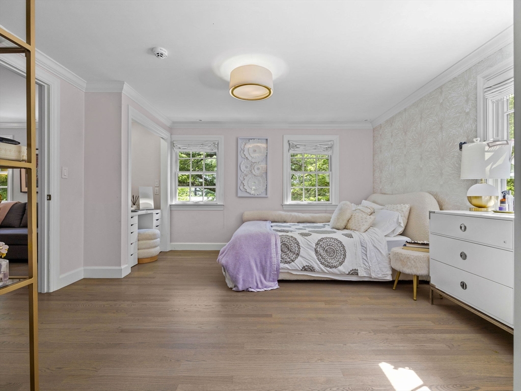 21 Sterling Rd