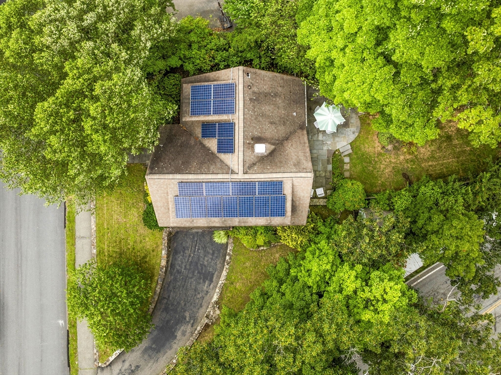 120 Crest Rd