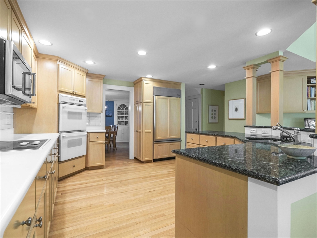 33 Thackeray Rd