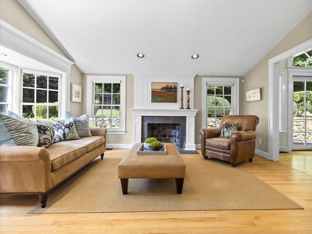 33 Thackeray Rd