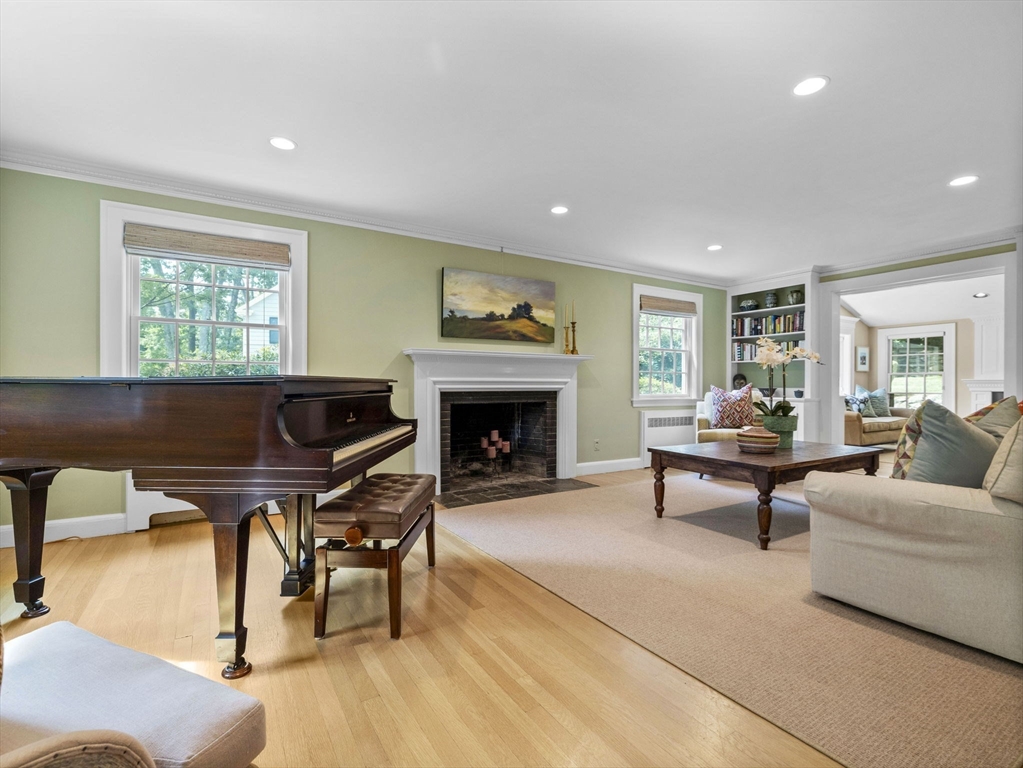 33 Thackeray Rd