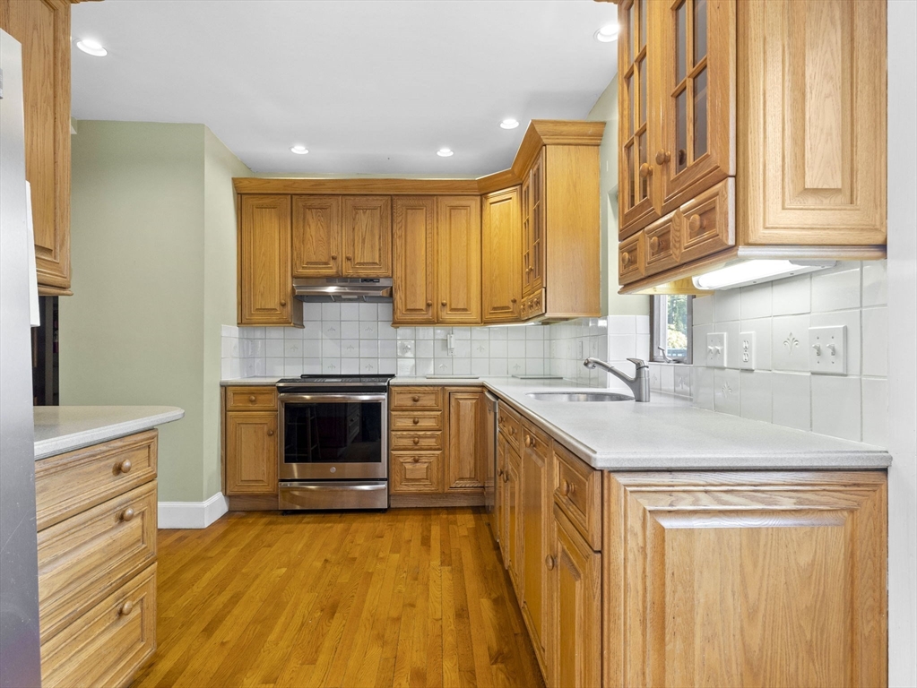 24 Hampden St