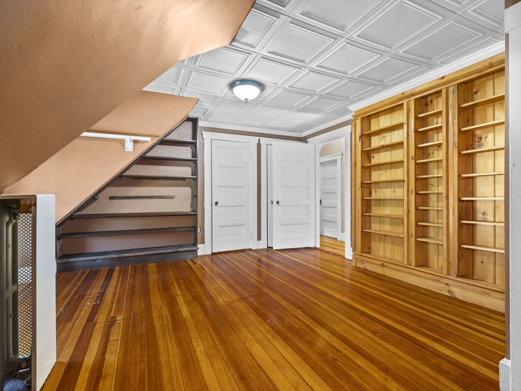 24 Hampden St
