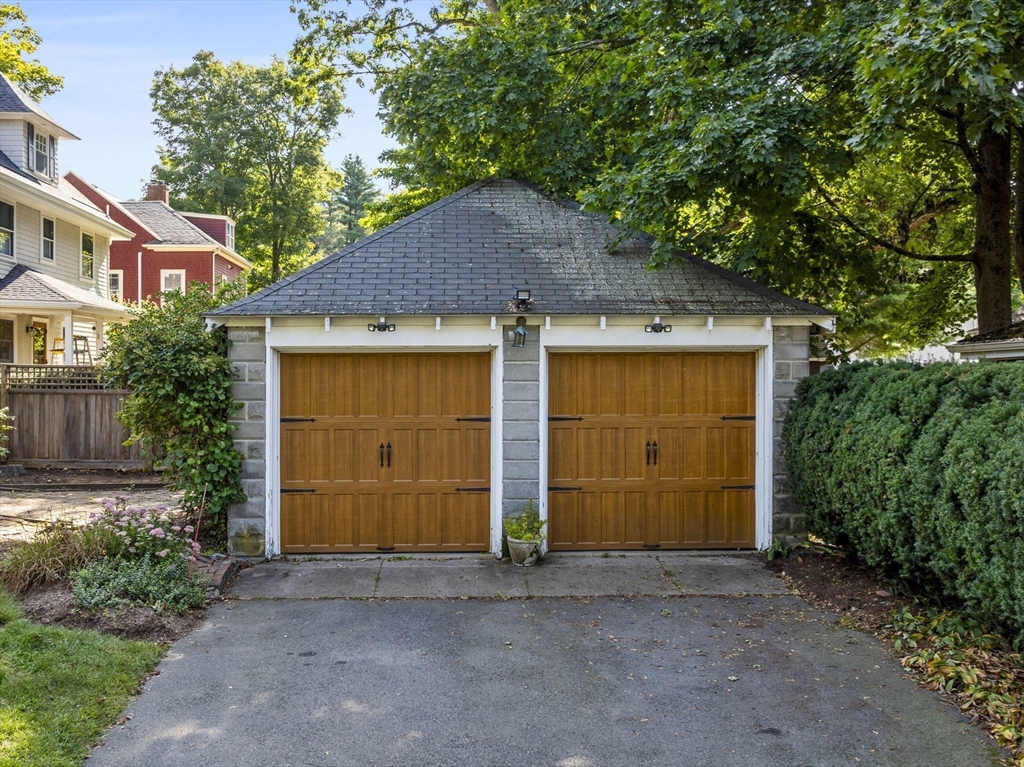 24 Hampden St