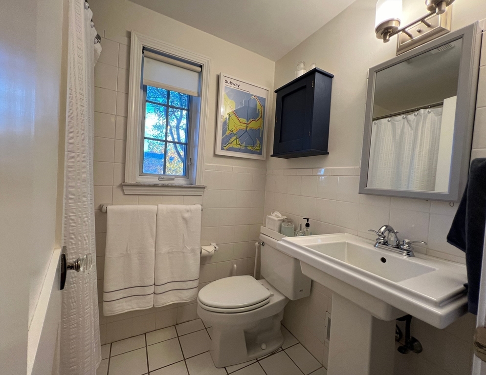 63 Linden St # 9