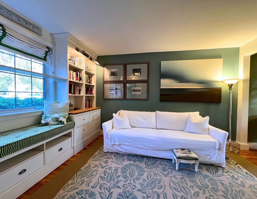 63 Linden St # 9