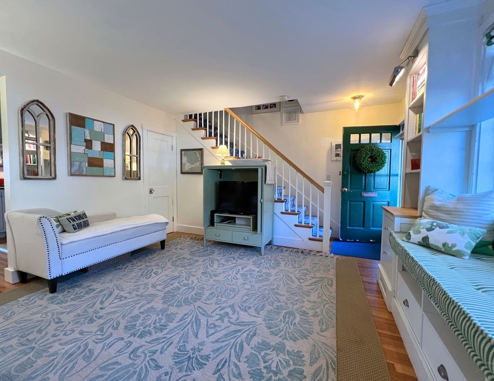 63 Linden St # 9