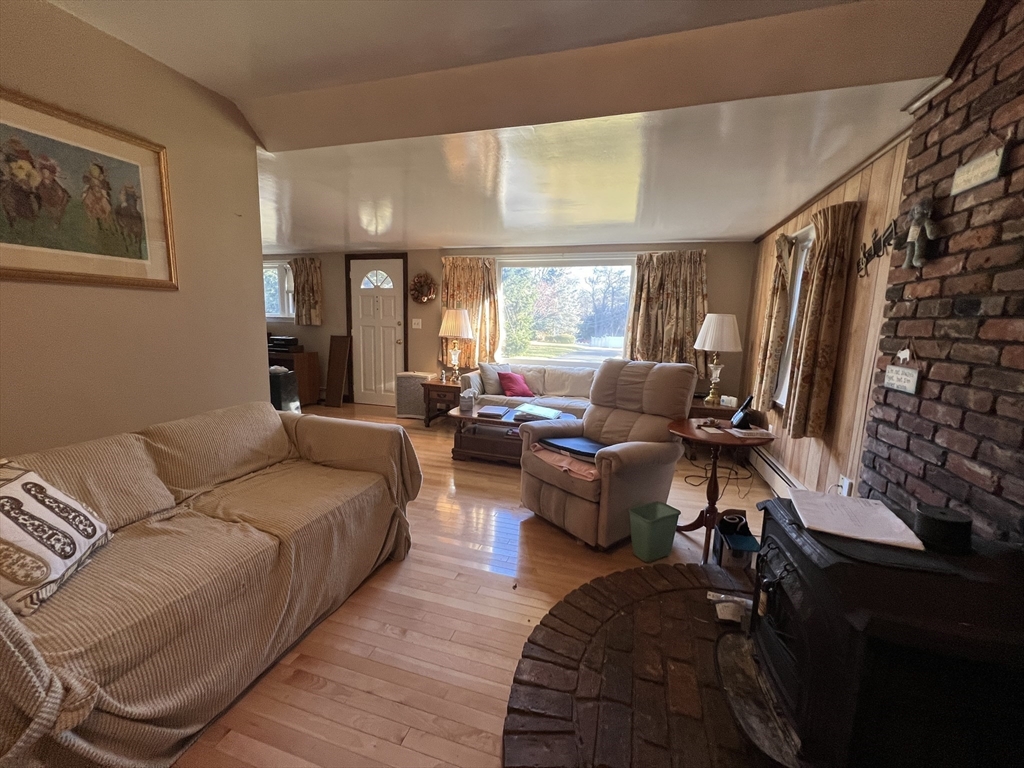 46 Upson Rd