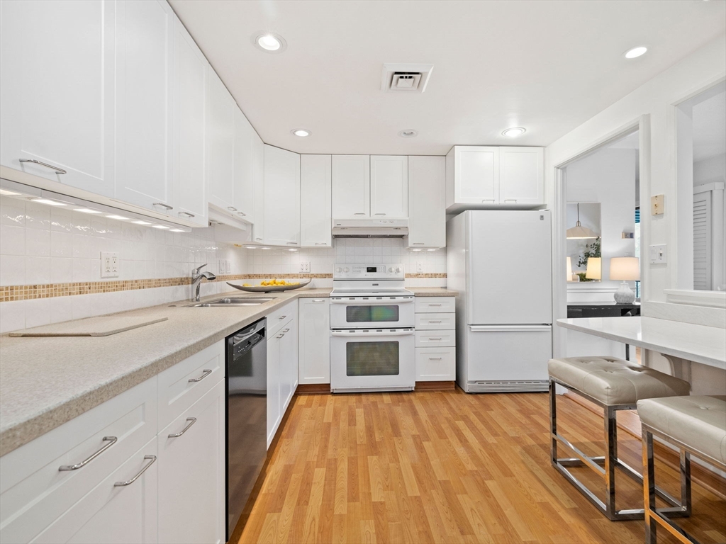 65 Grove St # 342