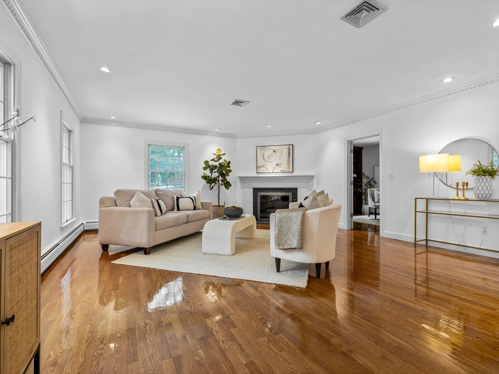 10 Livingston Rd