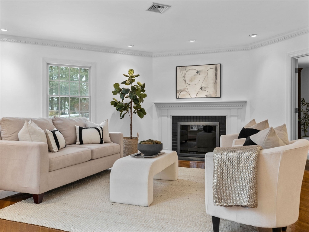 10 Livingston Rd
