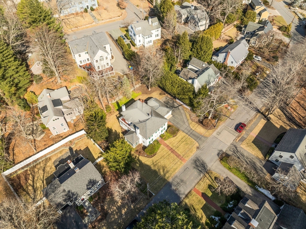 75 Leighton Rd