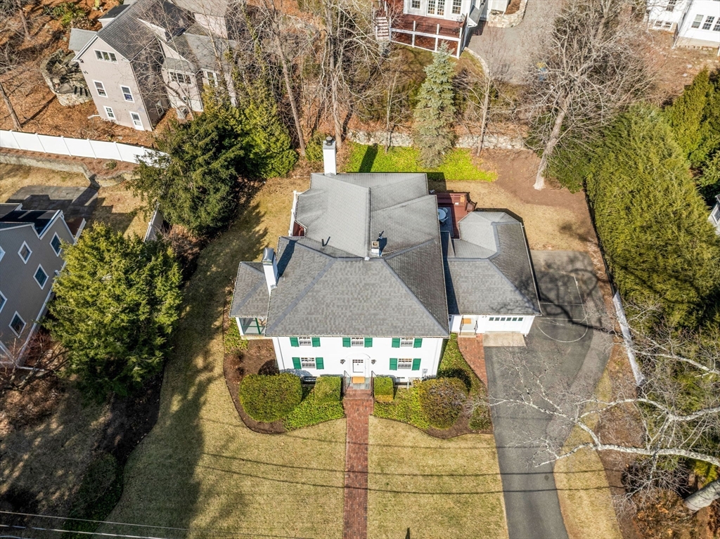 75 Leighton Rd