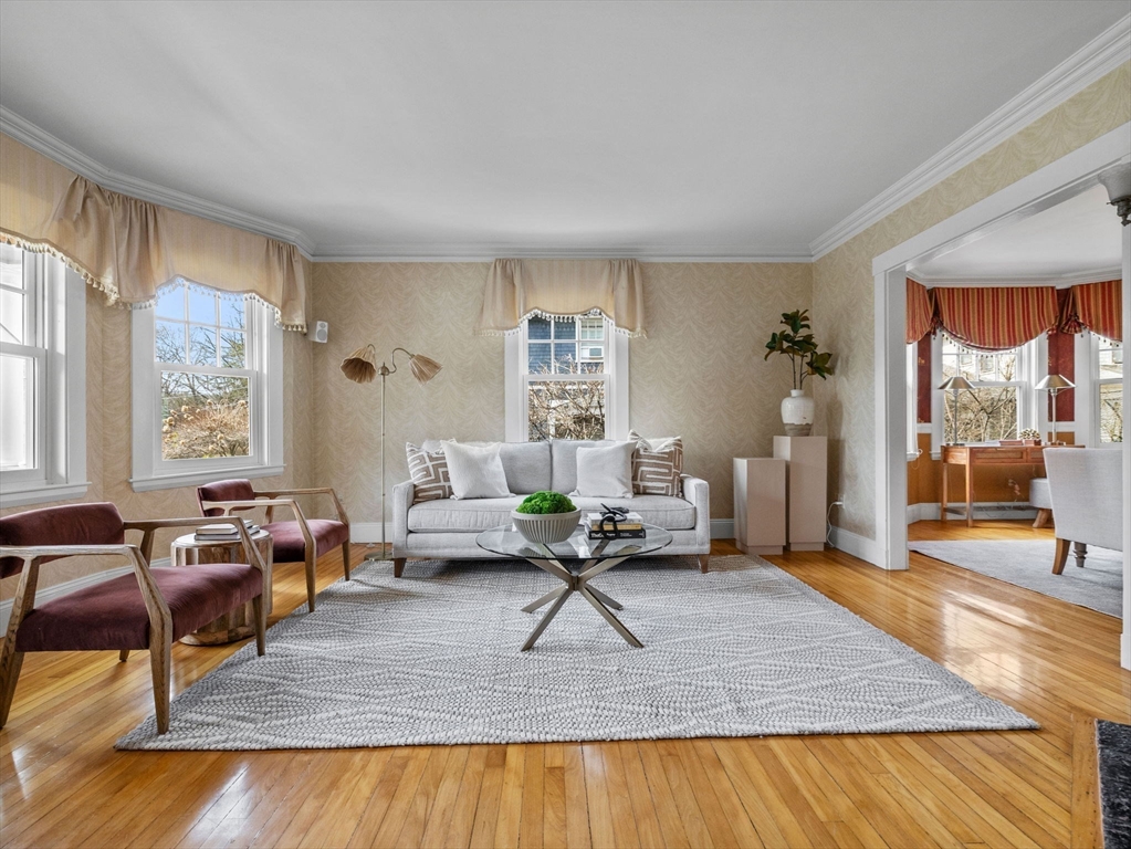 4 Middlesex St