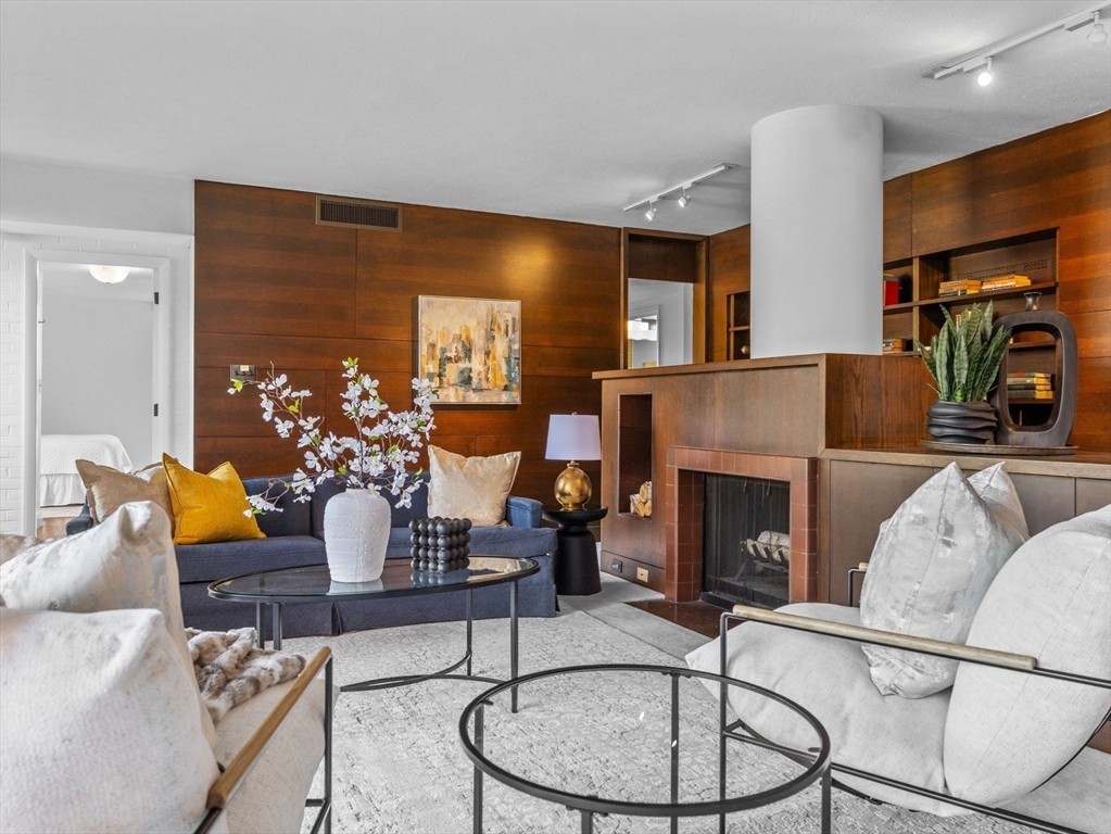 85 Grove St # 1