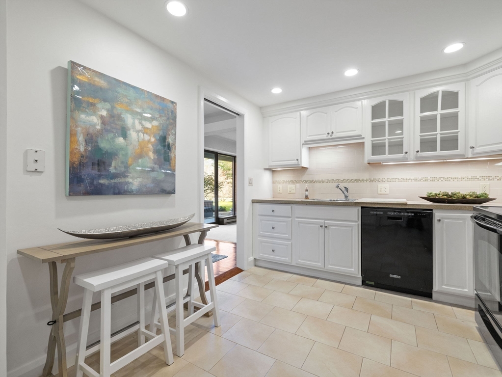 85 Grove St # 1