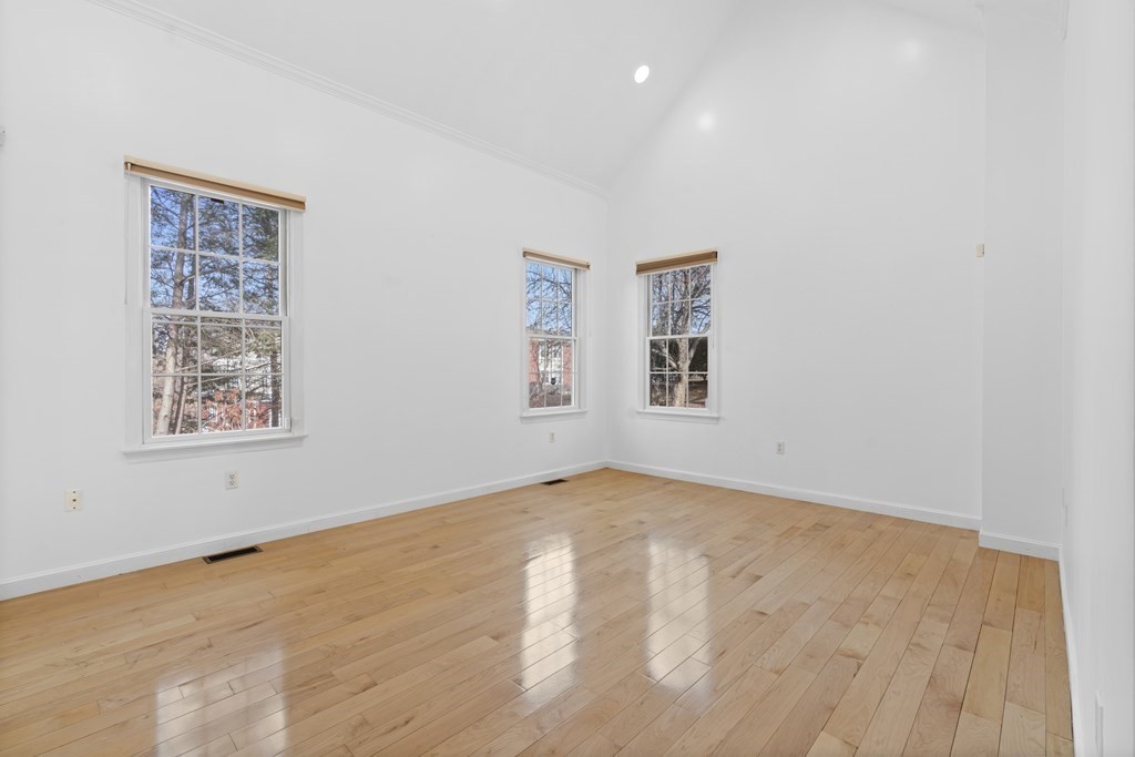 64 Putnam St # 64