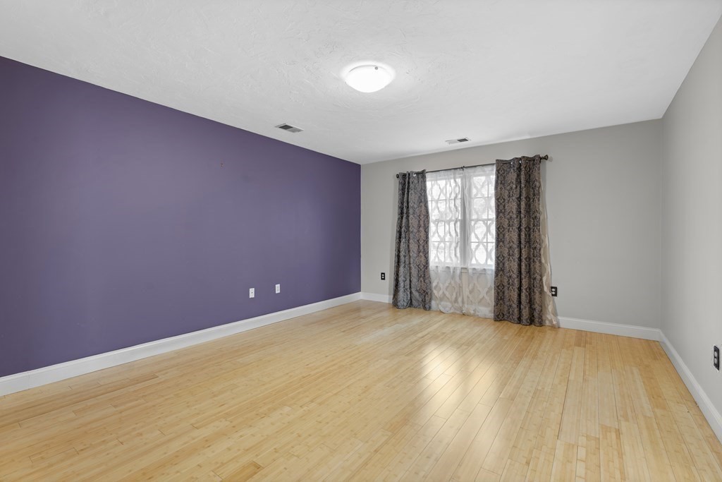 64 Putnam St # 64