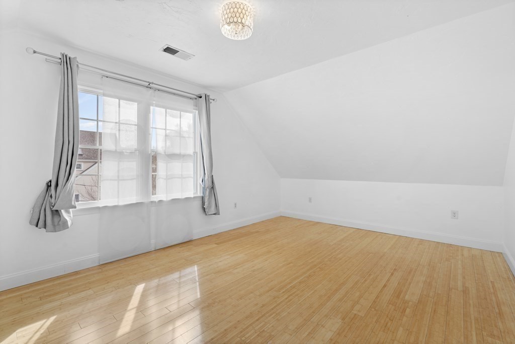64 Putnam St # 64