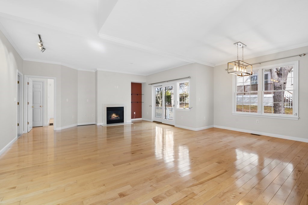 64 Putnam St # 64