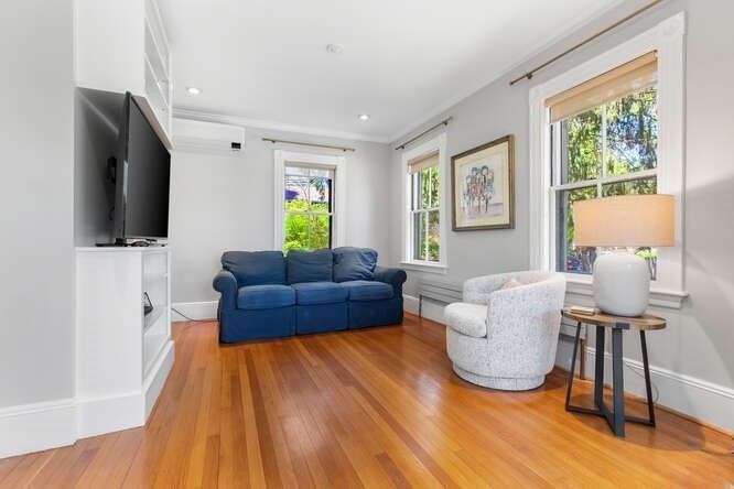 38 Kensington Park