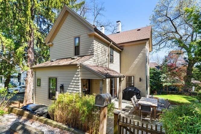 38 Kensington Park