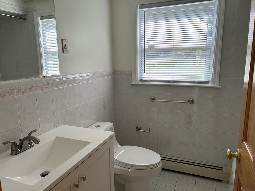 4 Rutledge Rd # 4