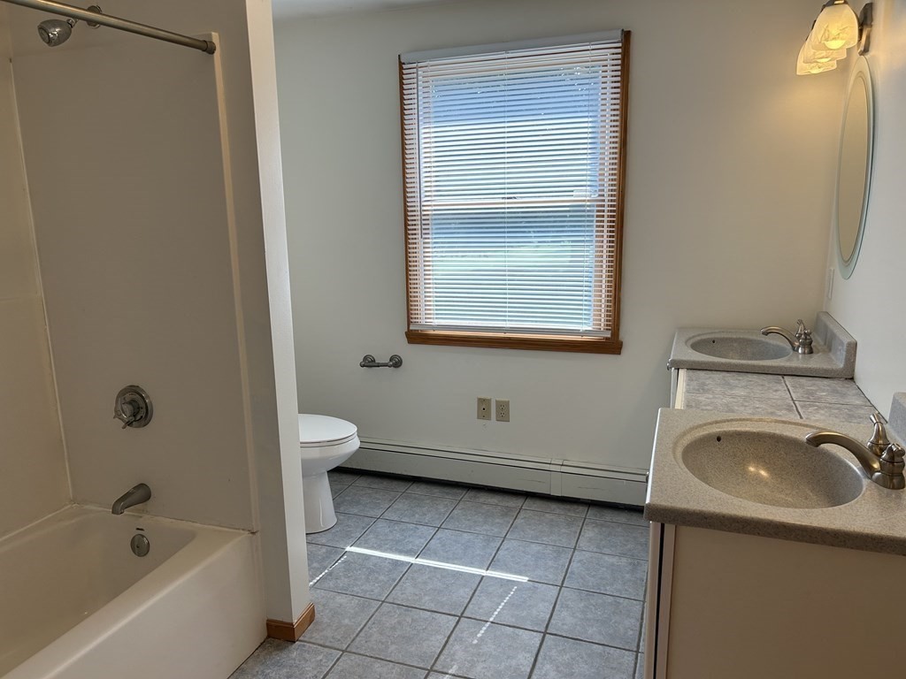 4 Rutledge Rd # 4