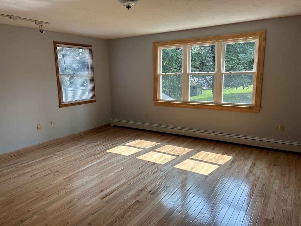 4 Rutledge Rd # 4